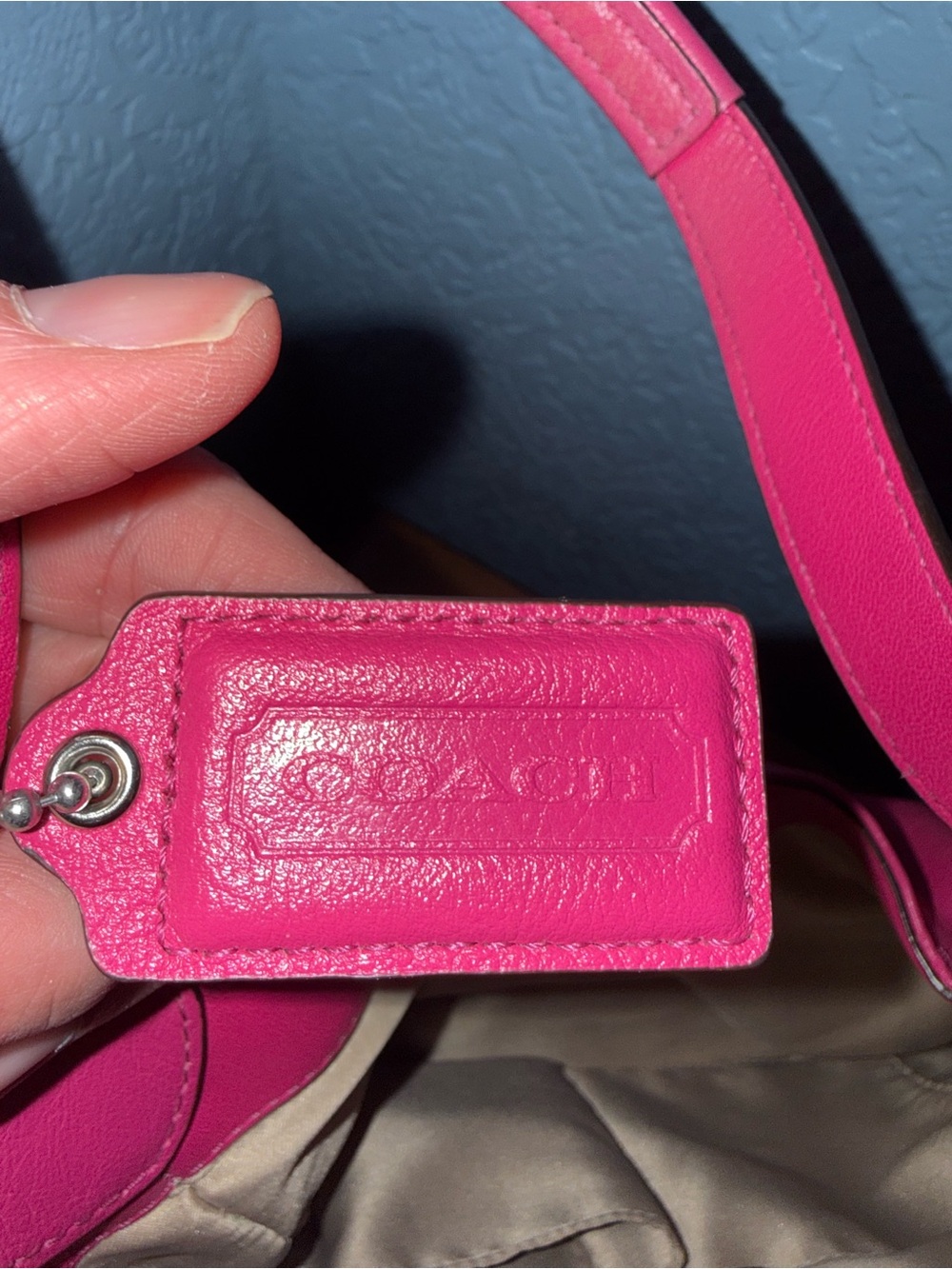 Coach Hot Pink Leather Shoulder Bag with Gold Hardware - Picture 5 of 6